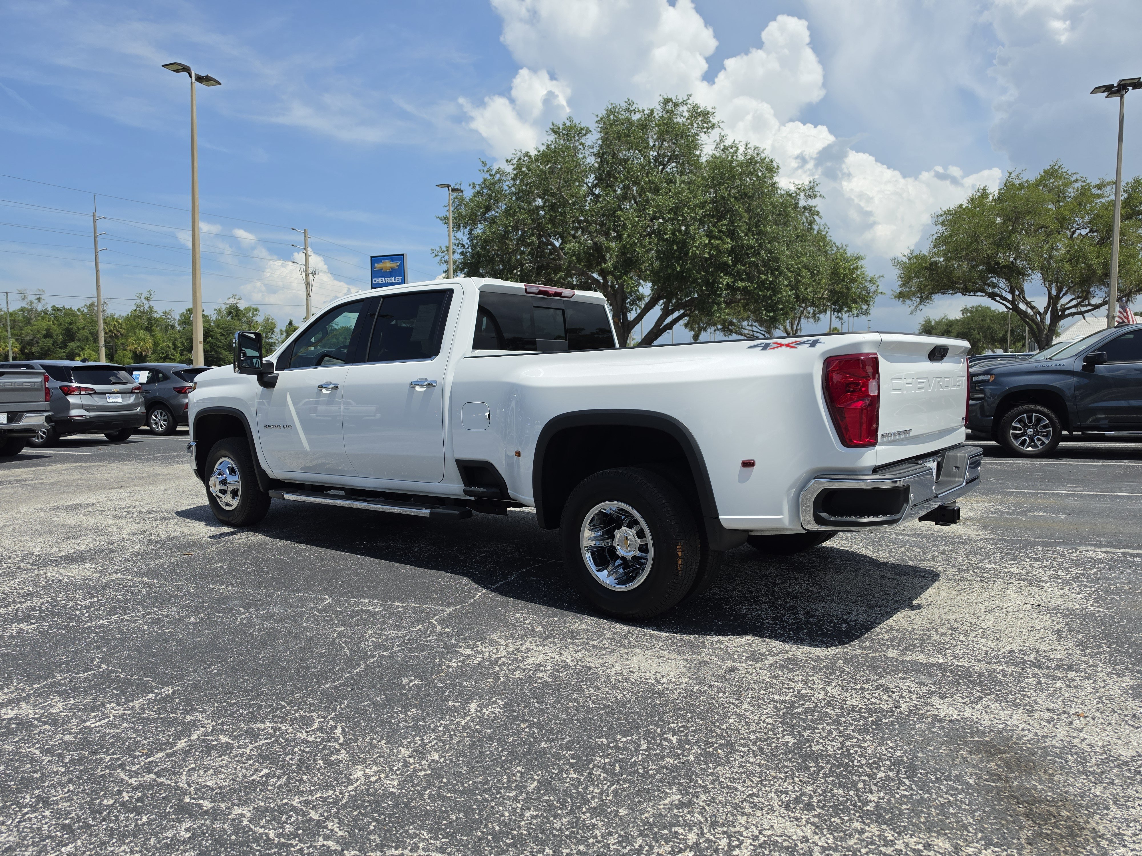 Used 2026 Chevrolet Silverado 3500 LTZ w/ LTZ Plus Package AWD/4WD image 8