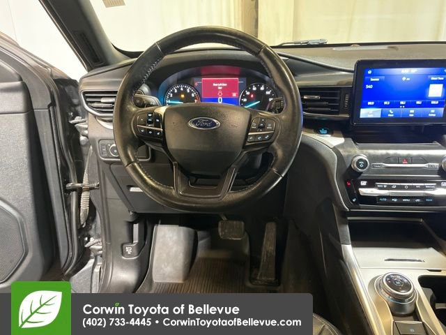 Used 2020 Ford Explorer XLT w/ Equipment Group 202A image 13