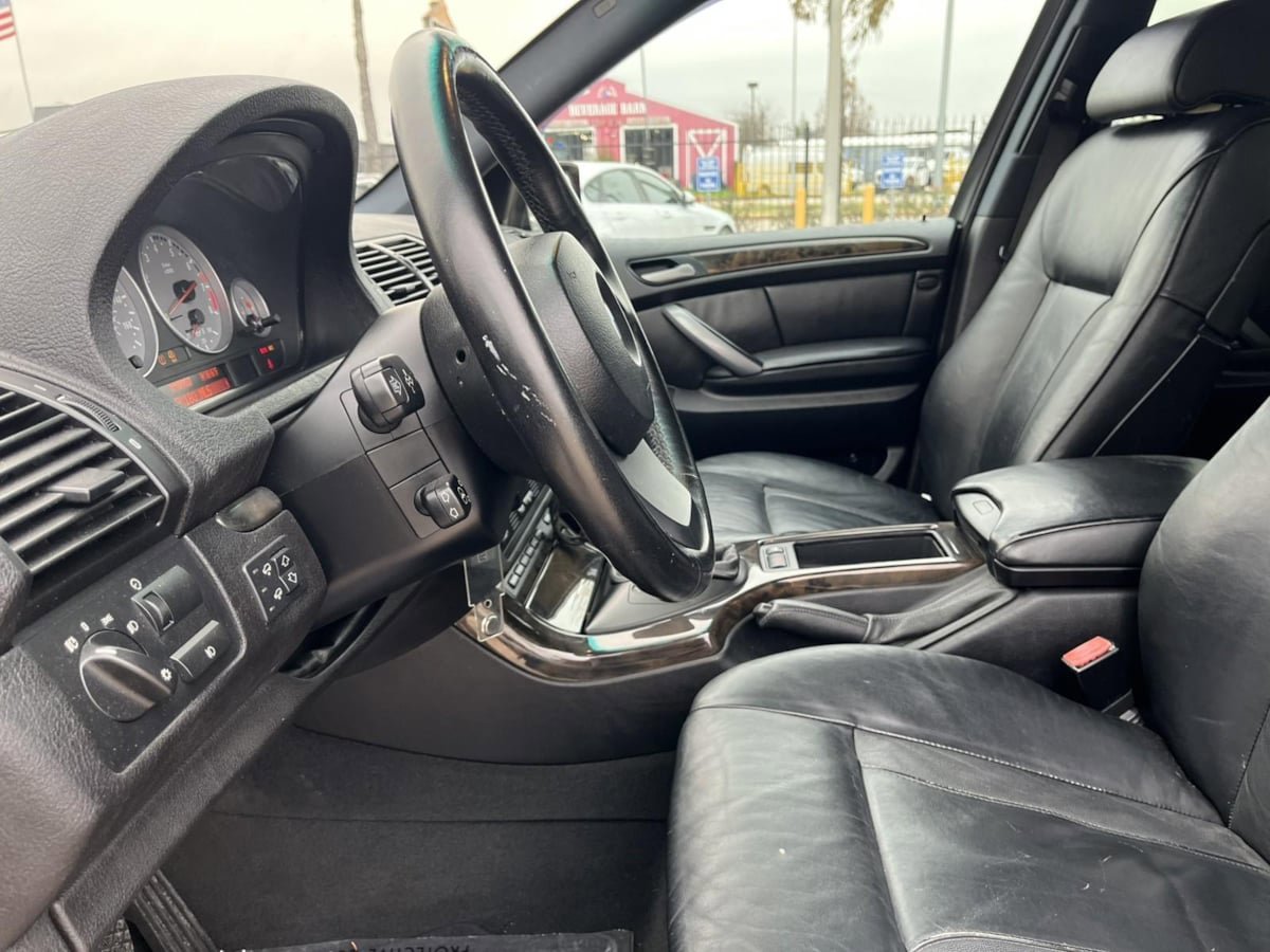 Used 2006 BMW X5 4.8is image 25