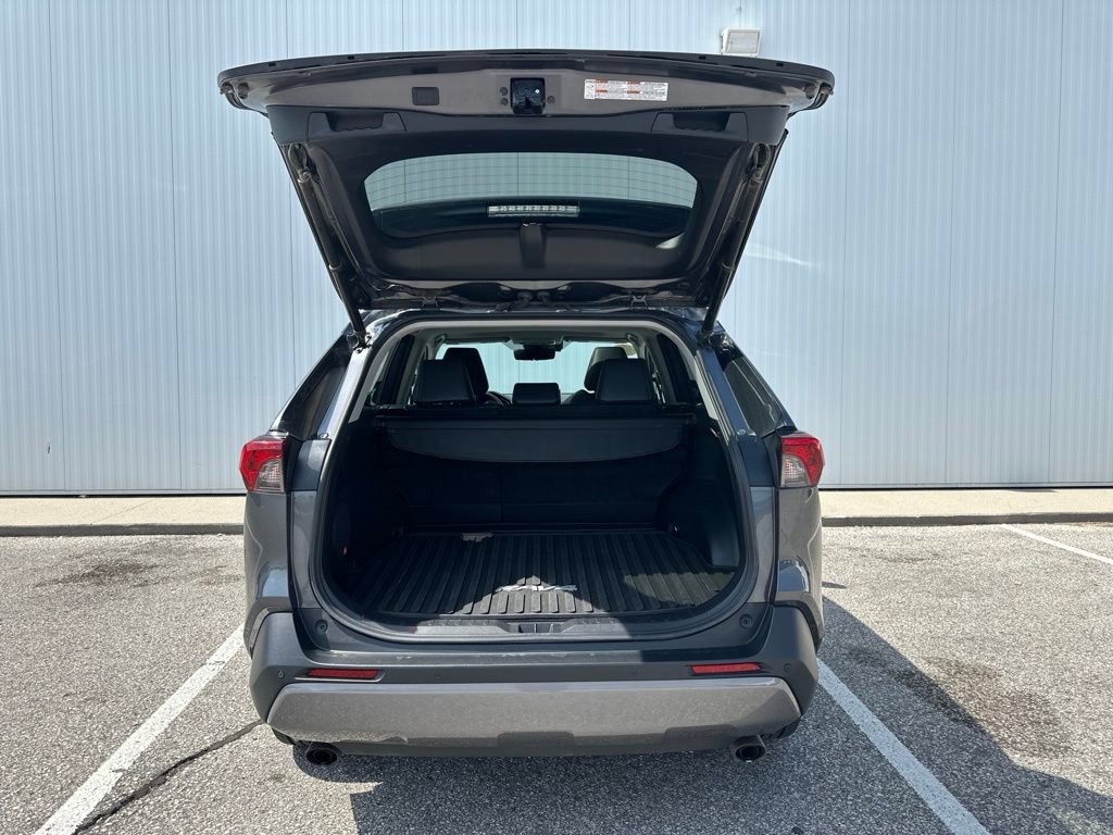 Used 2021 Toyota RAV4 Limited w/ Limited Grade Weather Package AWD/4WD image 22