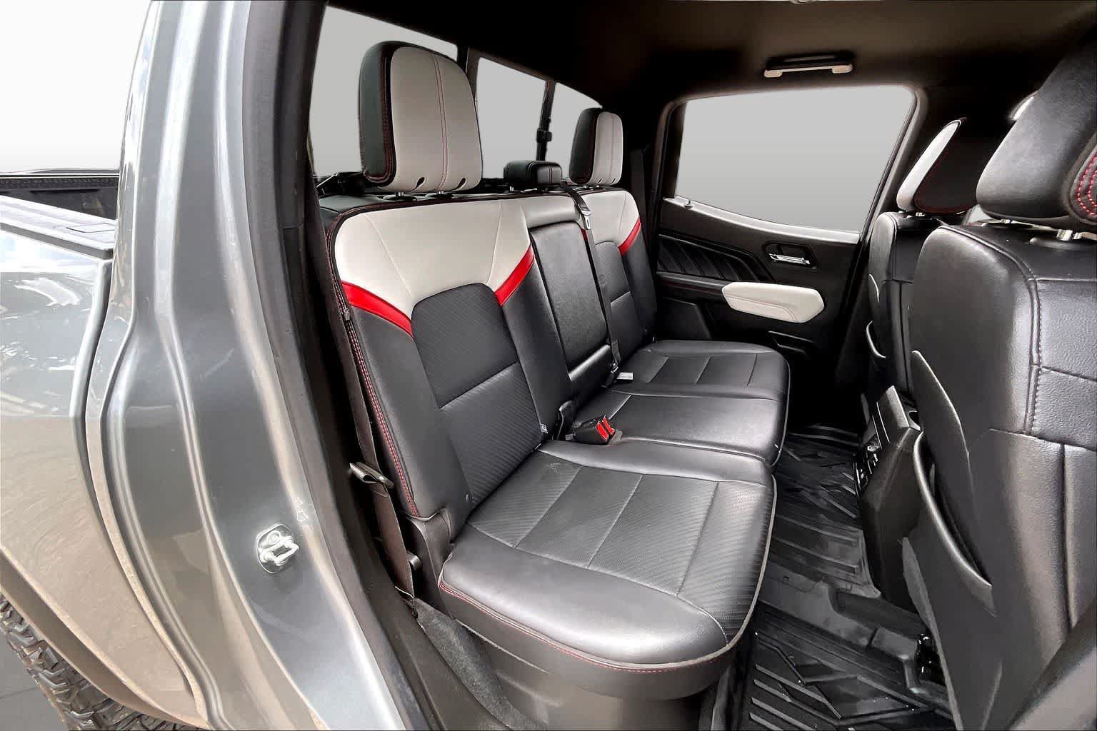 Used 2024 GMC Canyon AT4X AWD/4WD image 19