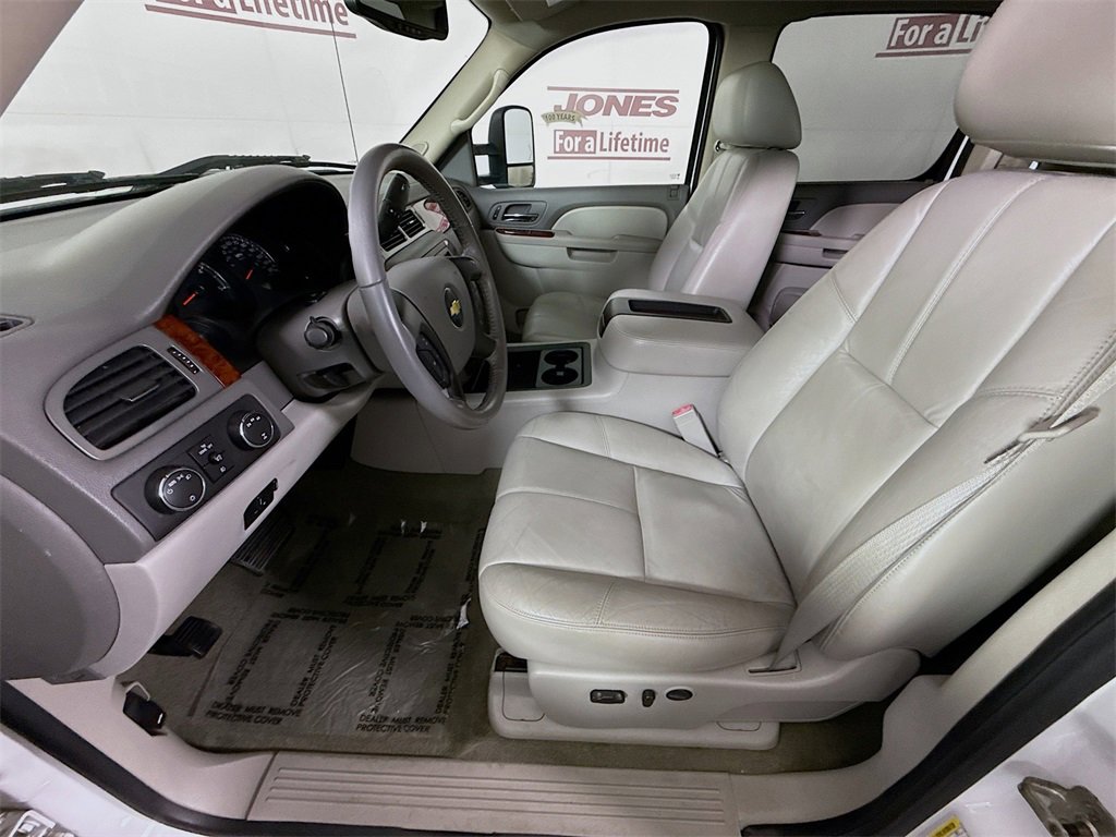 Used 2011 Chevrolet Silverado 3500 LTZ w/ LTZ Plus Package image 24