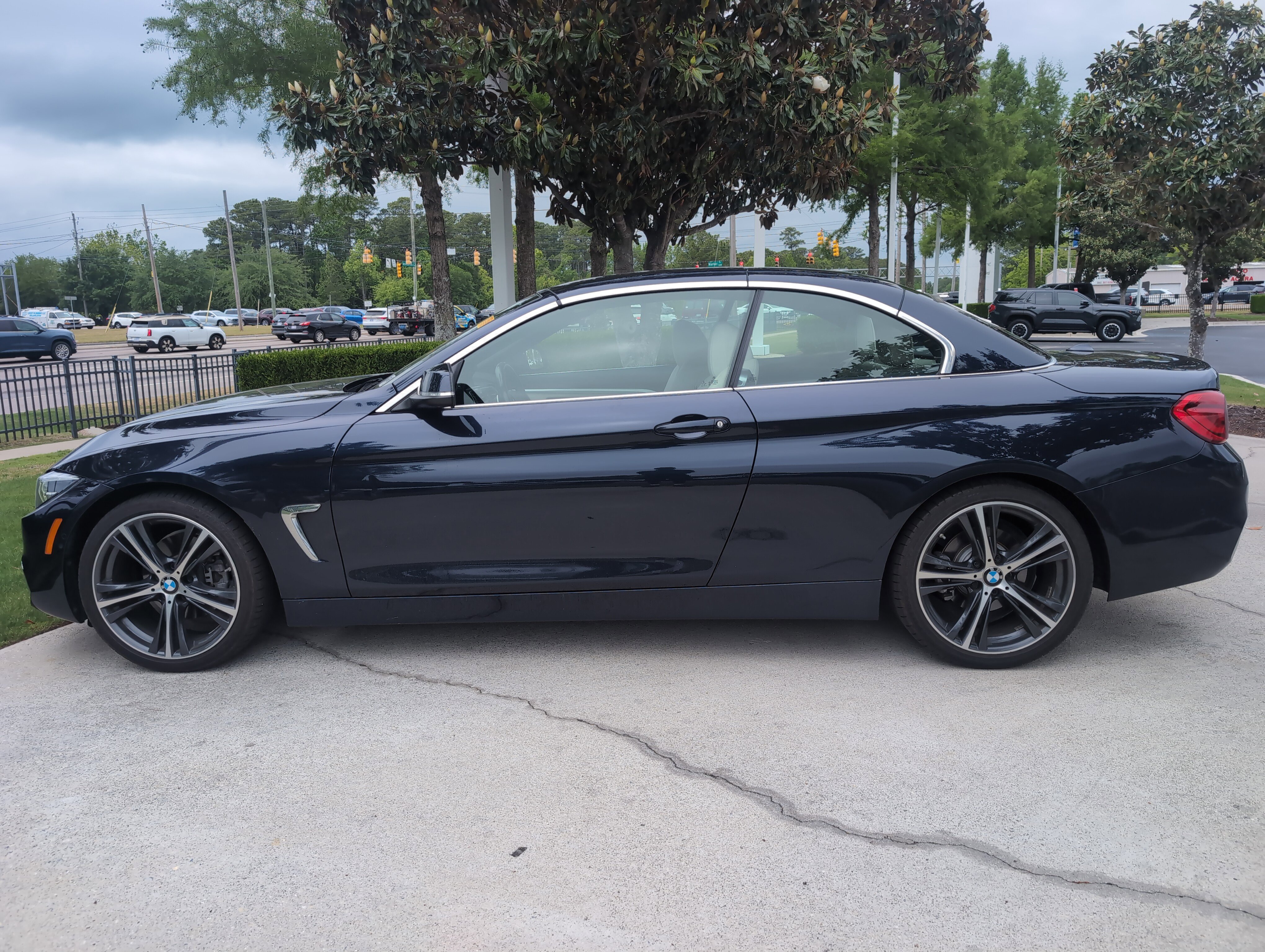 Used 2019 BMW 430i Convertible w/ Executive Package RWD image 7