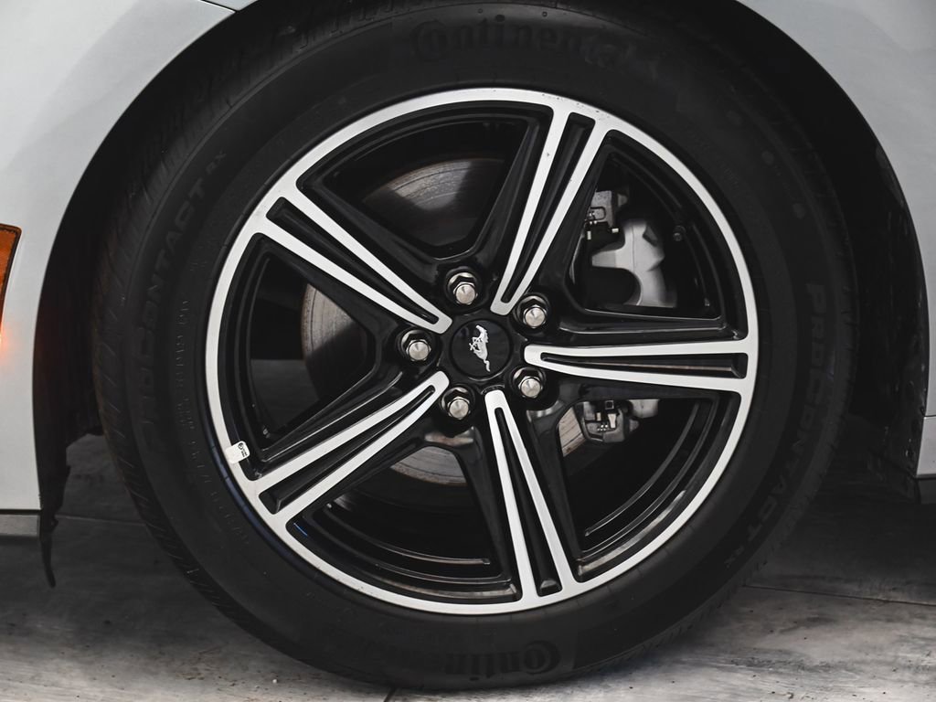 Used 2025 Ford Mustang Premium image 10