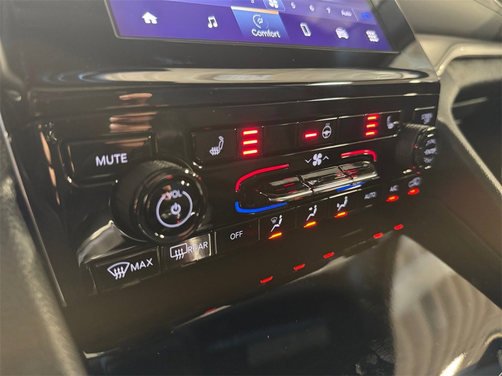 New 2025 Jeep Grand Cherokee Laredo X w/ Luxury Tech Group I image 30