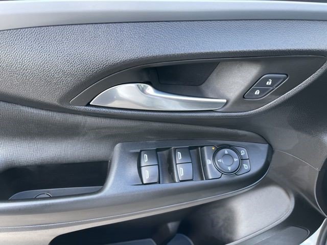 Certified 2025 Buick Envista Preferred w/ Advanced Safety Package FWD image 18