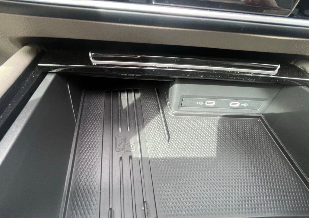 Certified 2025 Volkswagen Atlas SEL image 10