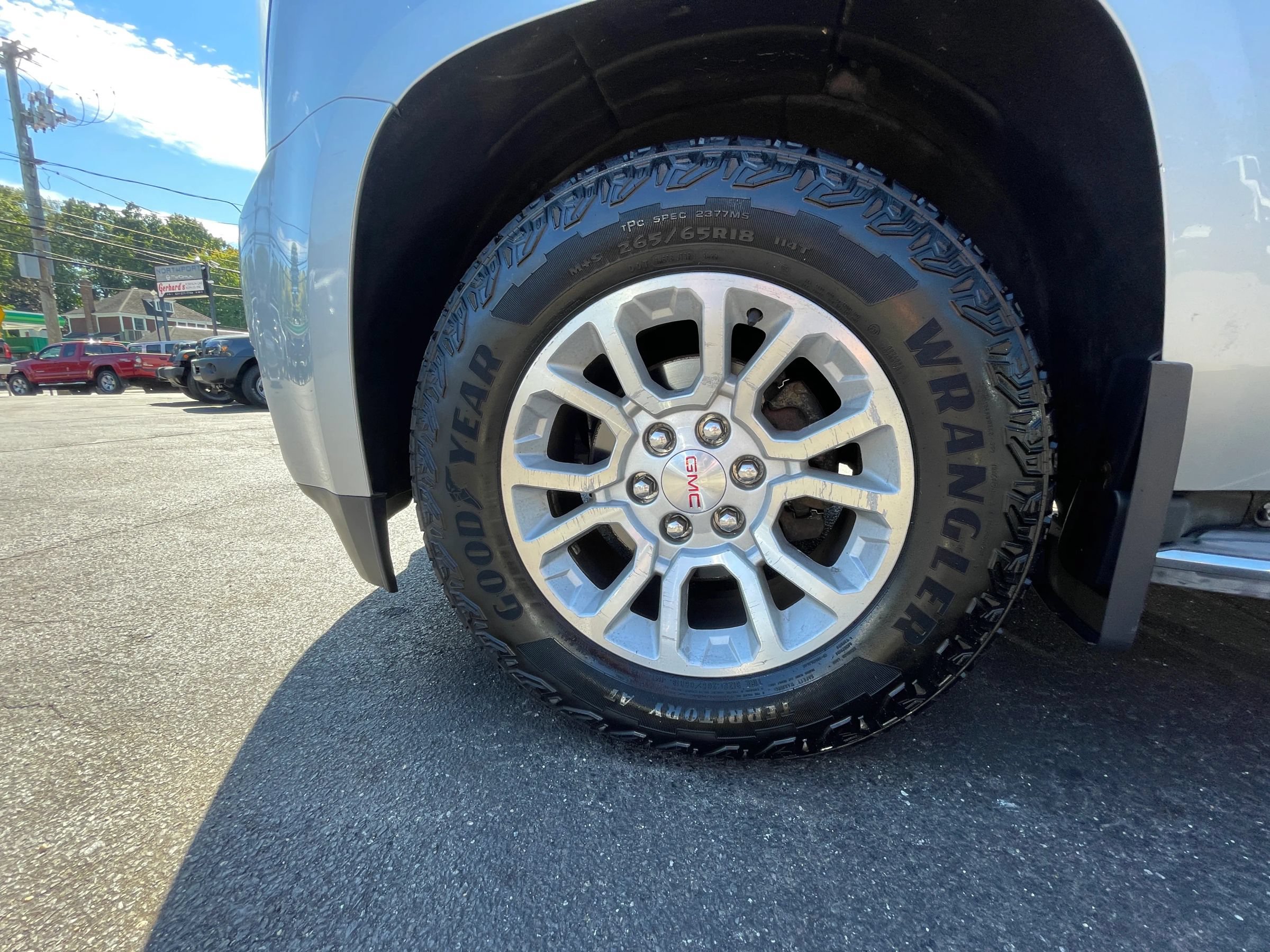 Used 2015 GMC Yukon SLE w/ HD Trailering Package AWD/4WD image 33