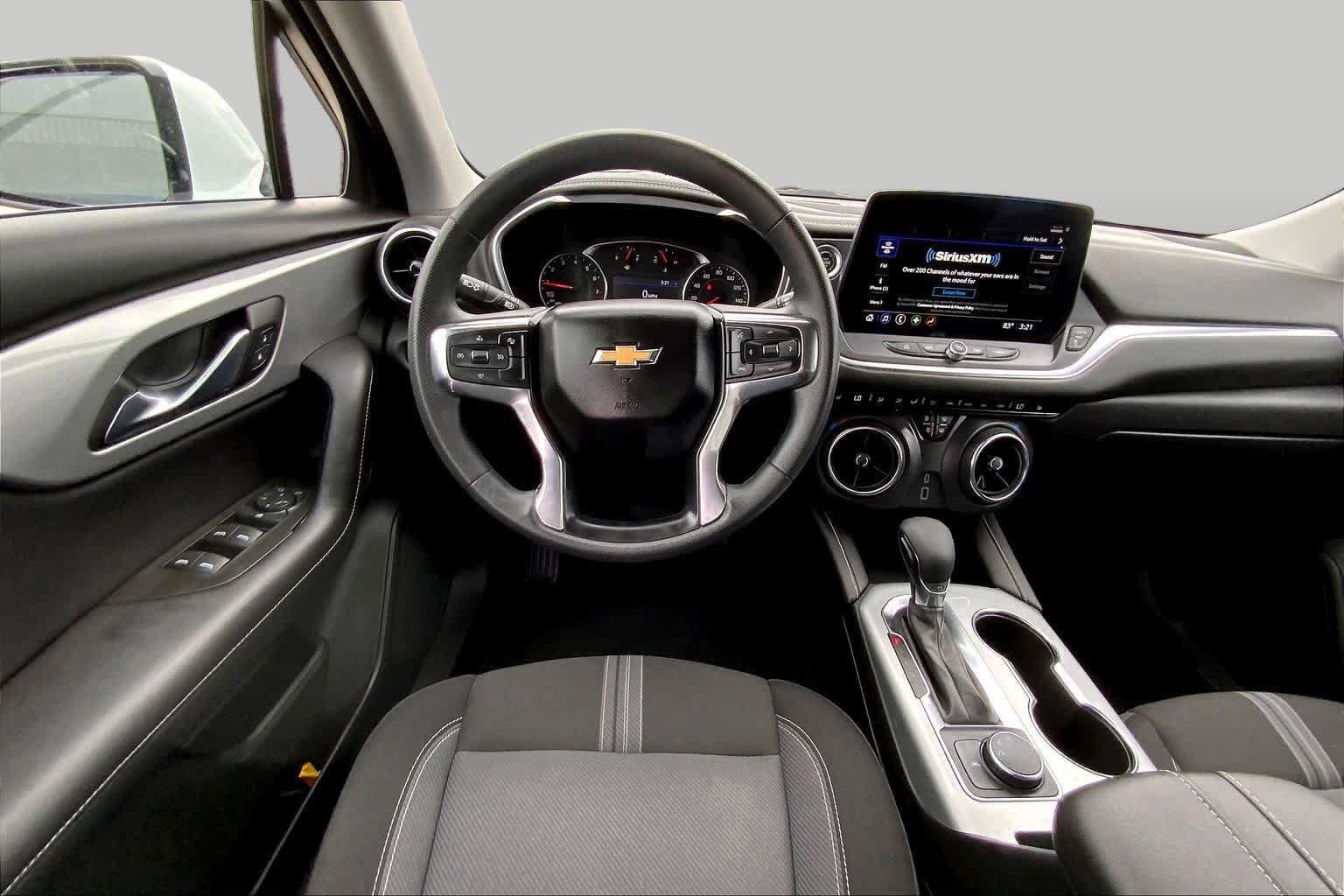 Certified 2025 Chevrolet Blazer LT FWD image 6