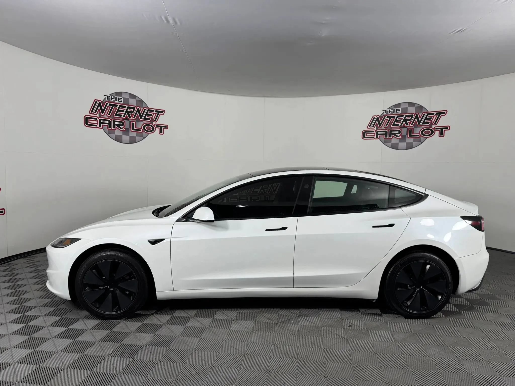 Used 2025 Tesla Model 3 Long Range RWD image 4