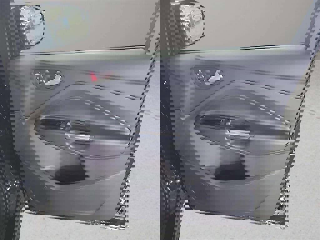 Used 2015 Ford Escape Titanium w/ Equipment Group 301A image 29