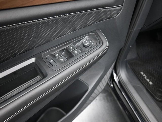 New 2026 Volkswagen Atlas SE image 13