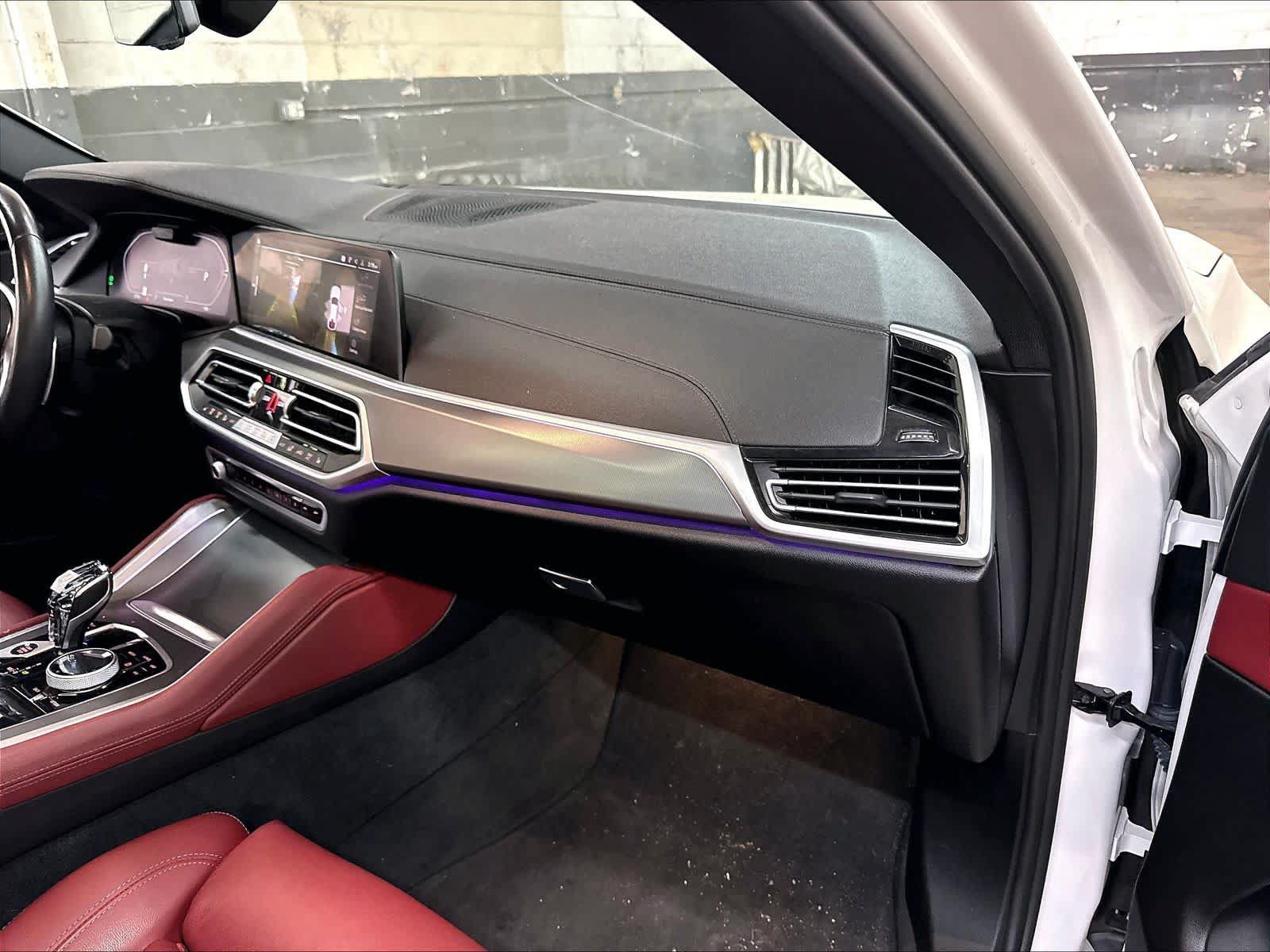 Used 2022 BMW X6 xDrive40i w/ M Sport Package AWD/4WD image 18