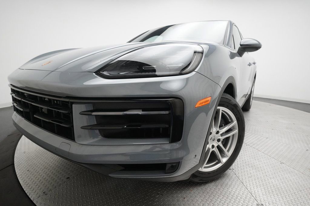 Certified 2026 Porsche Cayenne Coupe image 7