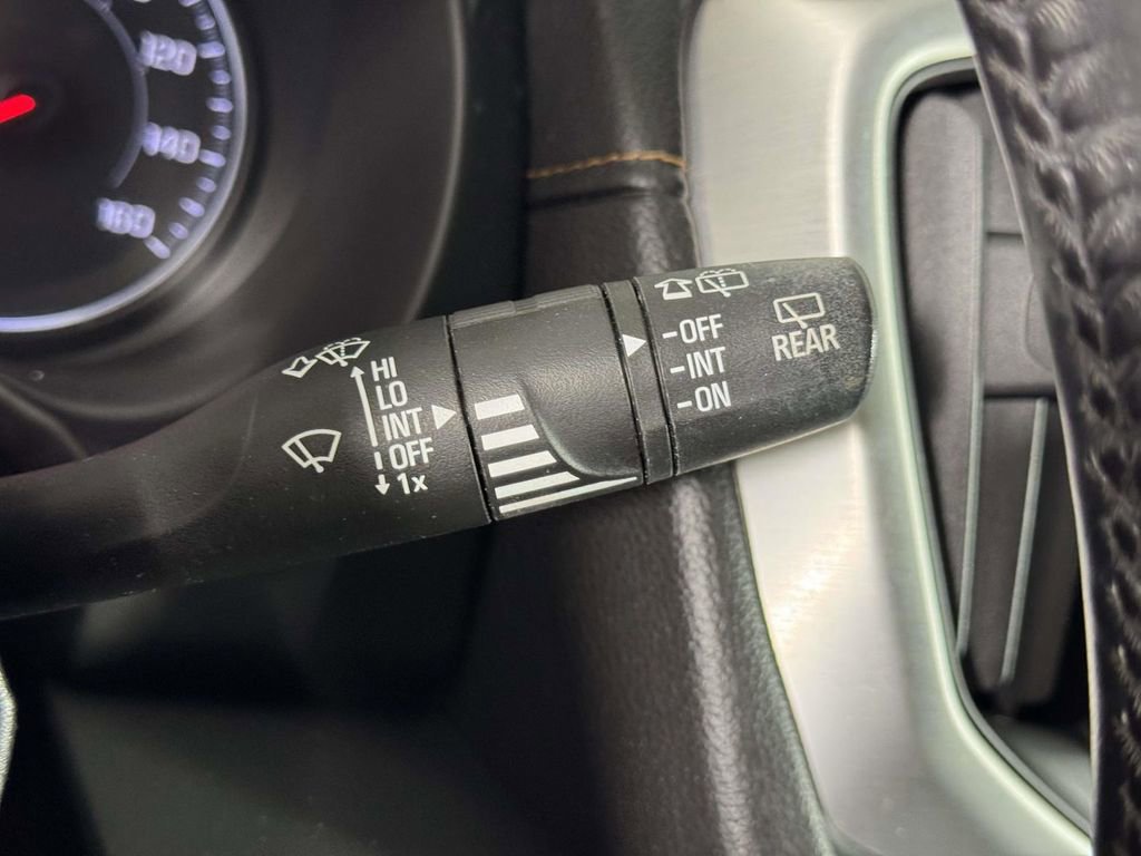 Used 2020 GMC Terrain SLE w/ Driver Convenience Package AWD/4WD image 24