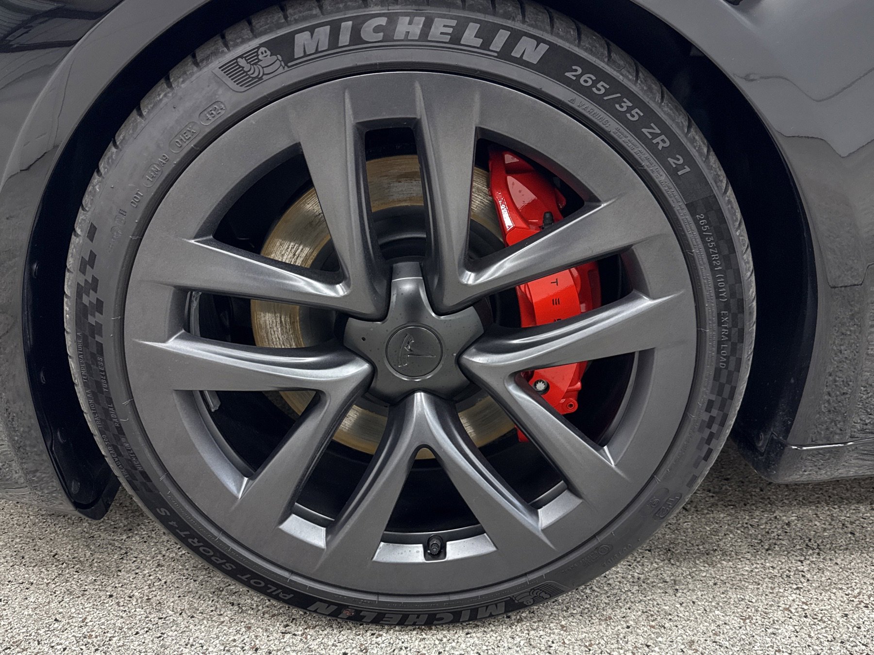 Used 2025 Tesla Model S Plaid image 2