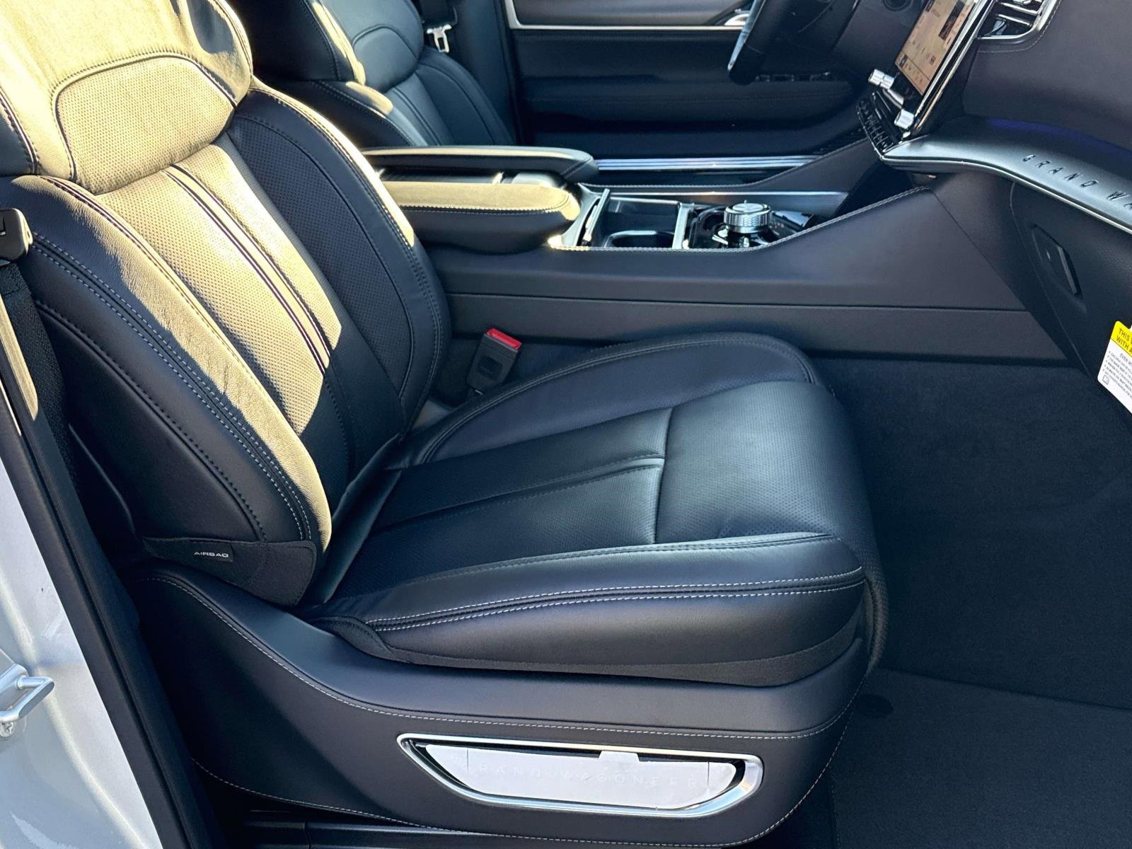 New 2026 Jeep Grand Wagoneer L Summit image 37