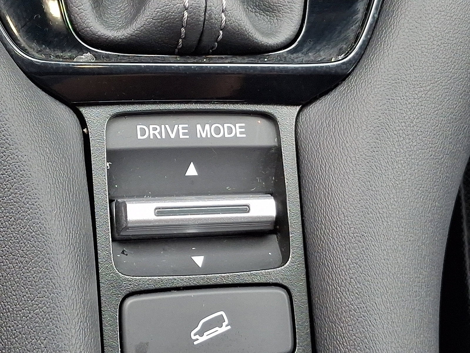 Certified 2024 Honda HR-V LX image 24