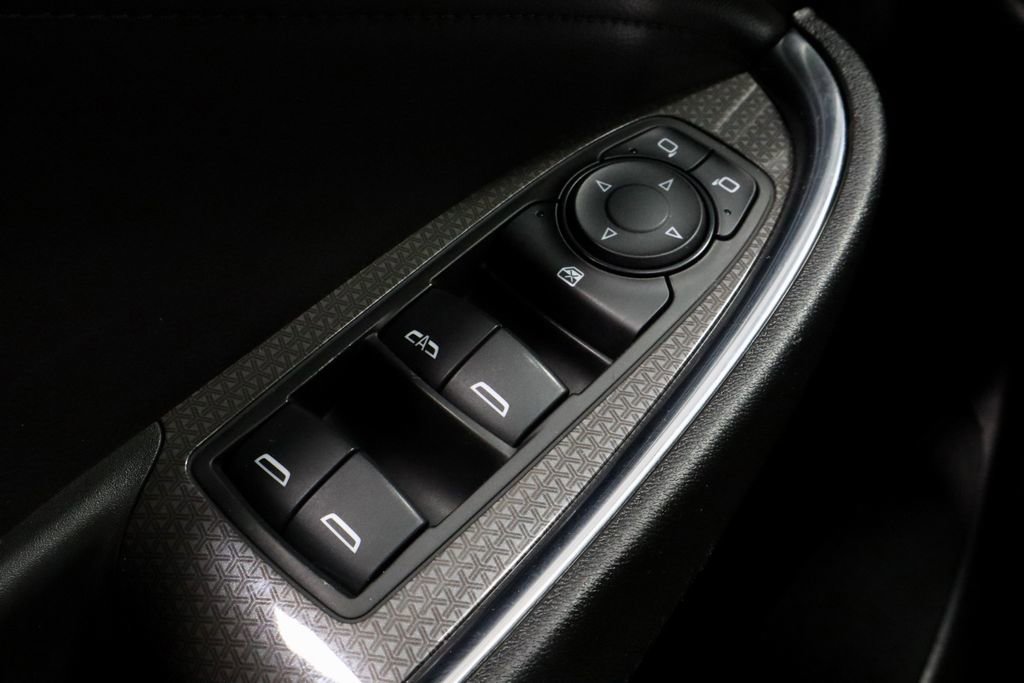 Used 2018 Chevrolet Malibu LT w/ Leather Package FWD image 25