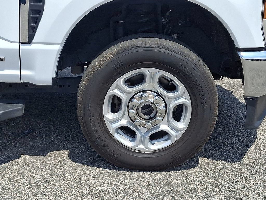 Used 2025 Ford F250 XLT AWD/4WD image 8