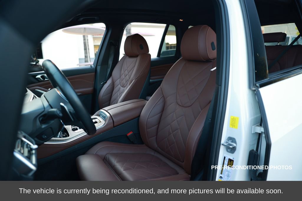 Used 2024 BMW X5 sDrive40i w/ M Sport Package image 10