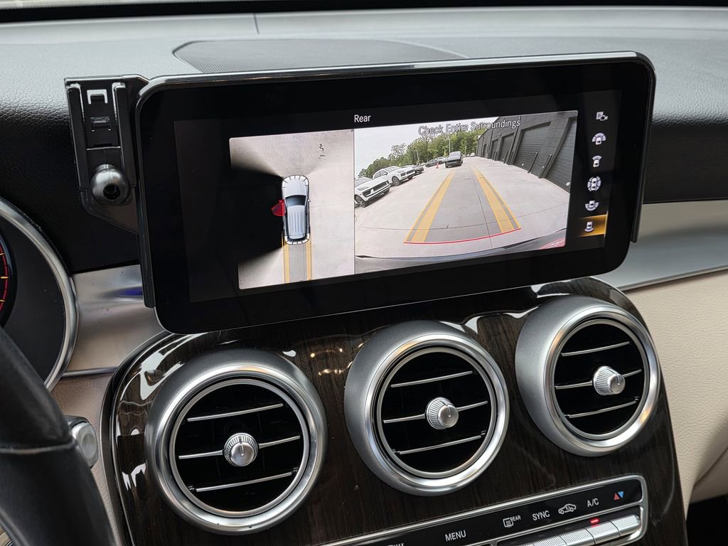 Used 2022 Mercedes-Benz GLC 300 w/ Premium Package Lite image 9