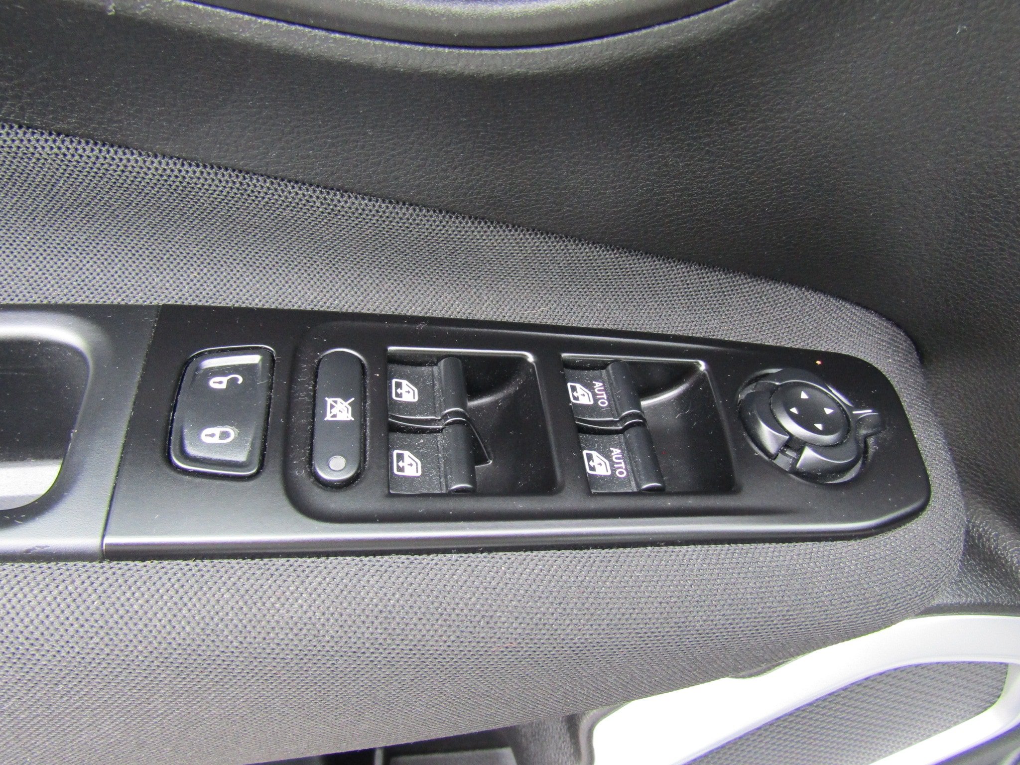 Used 2021 Jeep Renegade Latitude w/ Convenience Group AWD/4WD image 18