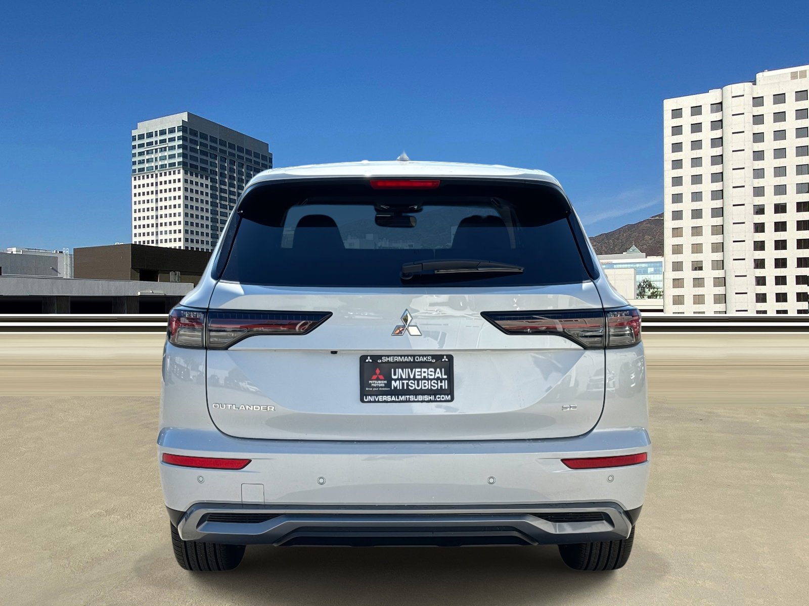 New 2026 Mitsubishi Outlander SE image 4