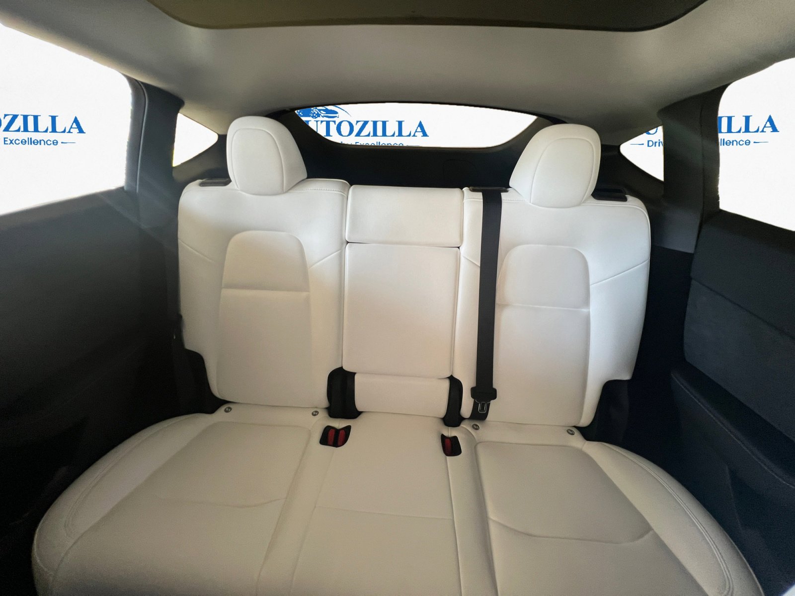 Used 2022 Tesla Model Y Performance image 10