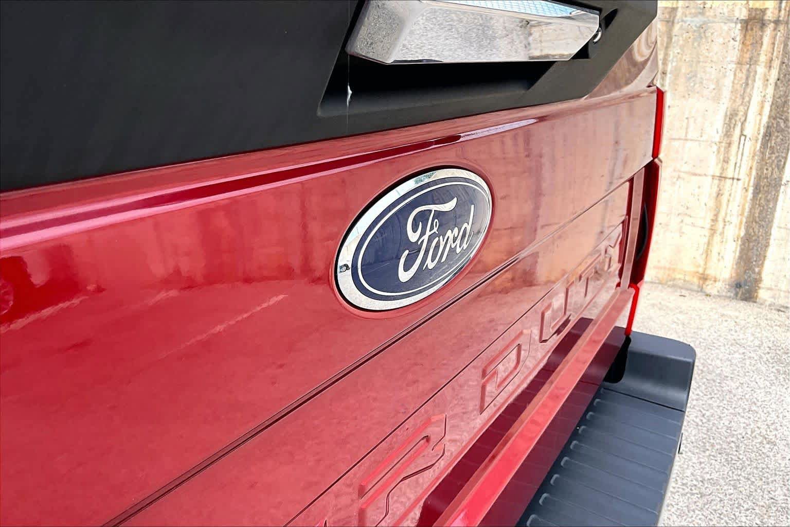 Used 2020 Ford F250 XLT w/ XLT Premium Package AWD/4WD image 31