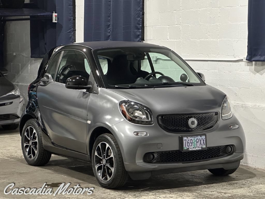Used 2016 smart fortwo passion