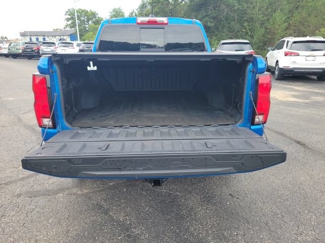 Used 2023 Chevrolet Colorado Z71 w/ Z71 Convenience Package 2 AWD/4WD image 8