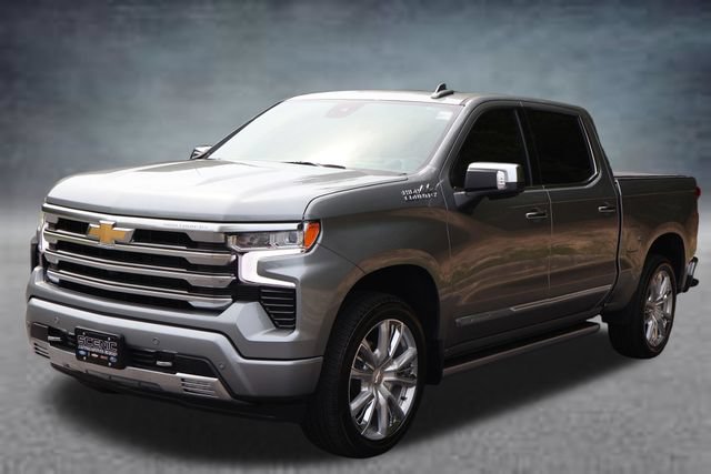 Used 2025 Chevrolet Silverado 1500 High Country w/ High Country Premium Package AWD/4WD image 28
