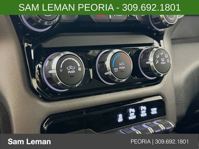 New 2026 RAM 1500 Express AWD/4WD image 15
