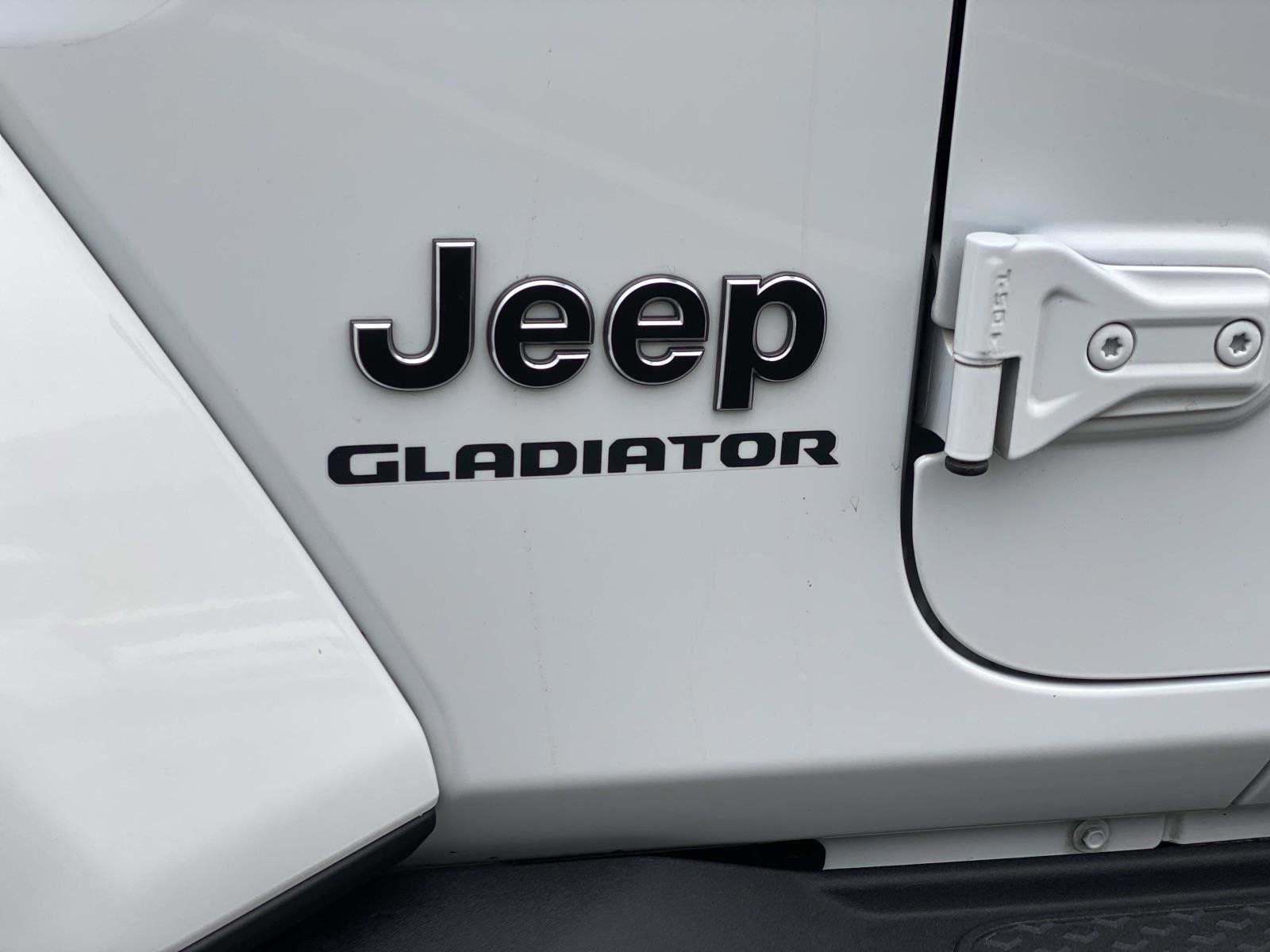 Certified 2022 Jeep Gladiator Overland image 13