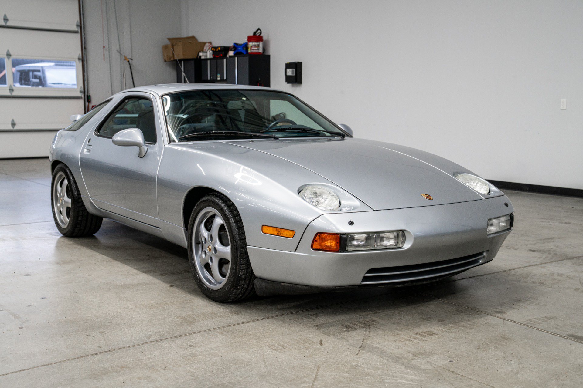 Used 1994 Porsche 928 GTS RWD image 3