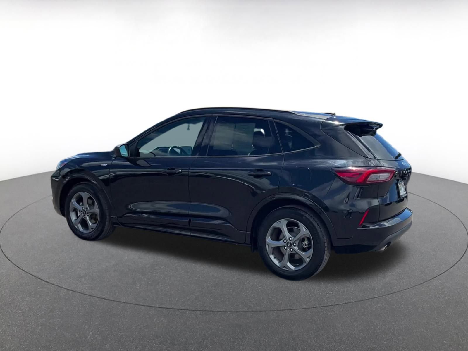 Used 2023 Ford Escape ST-Line image 10