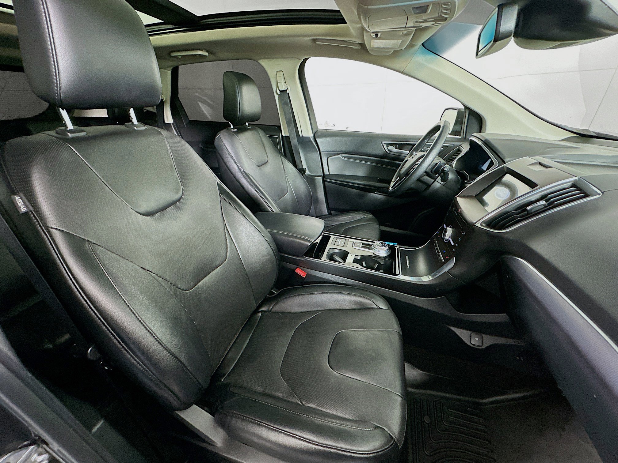 Used 2020 Ford Edge Titanium w/ Equipment Group 301A image 31