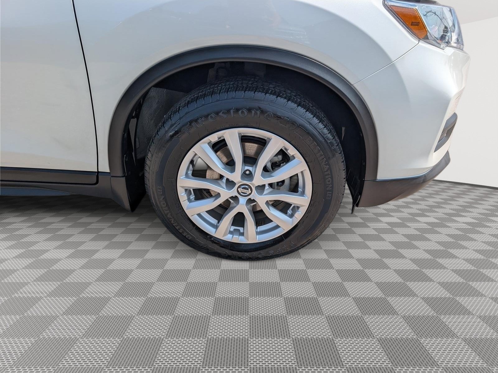 Used 2018 Nissan Rogue SV AWD/4WD image 9