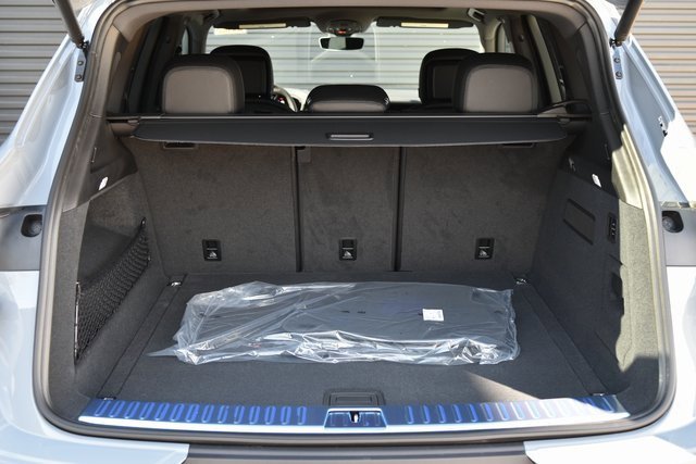 Certified 2025 Porsche Cayenne image 16