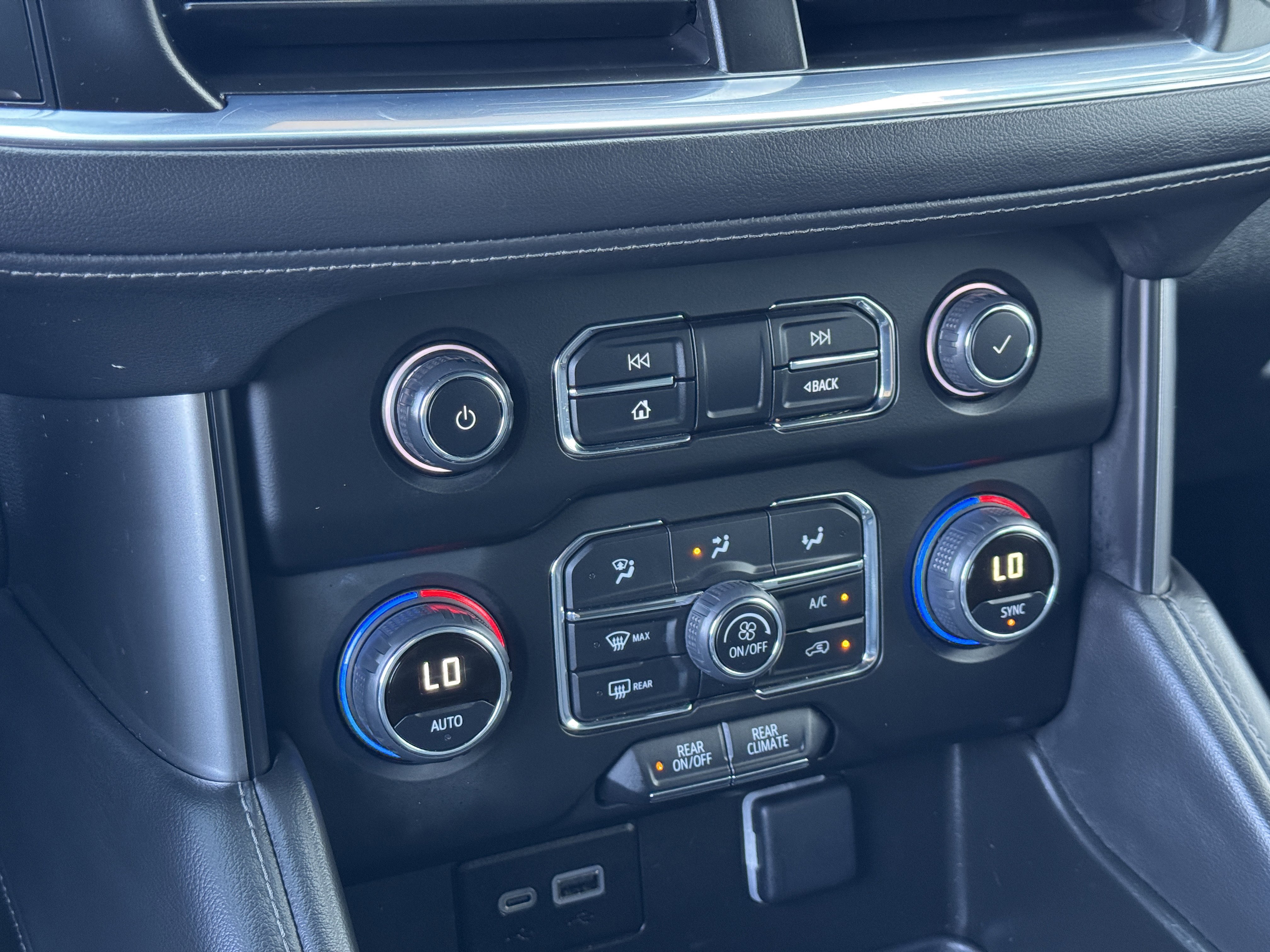 Certified 2024 Chevrolet Suburban LS image 28