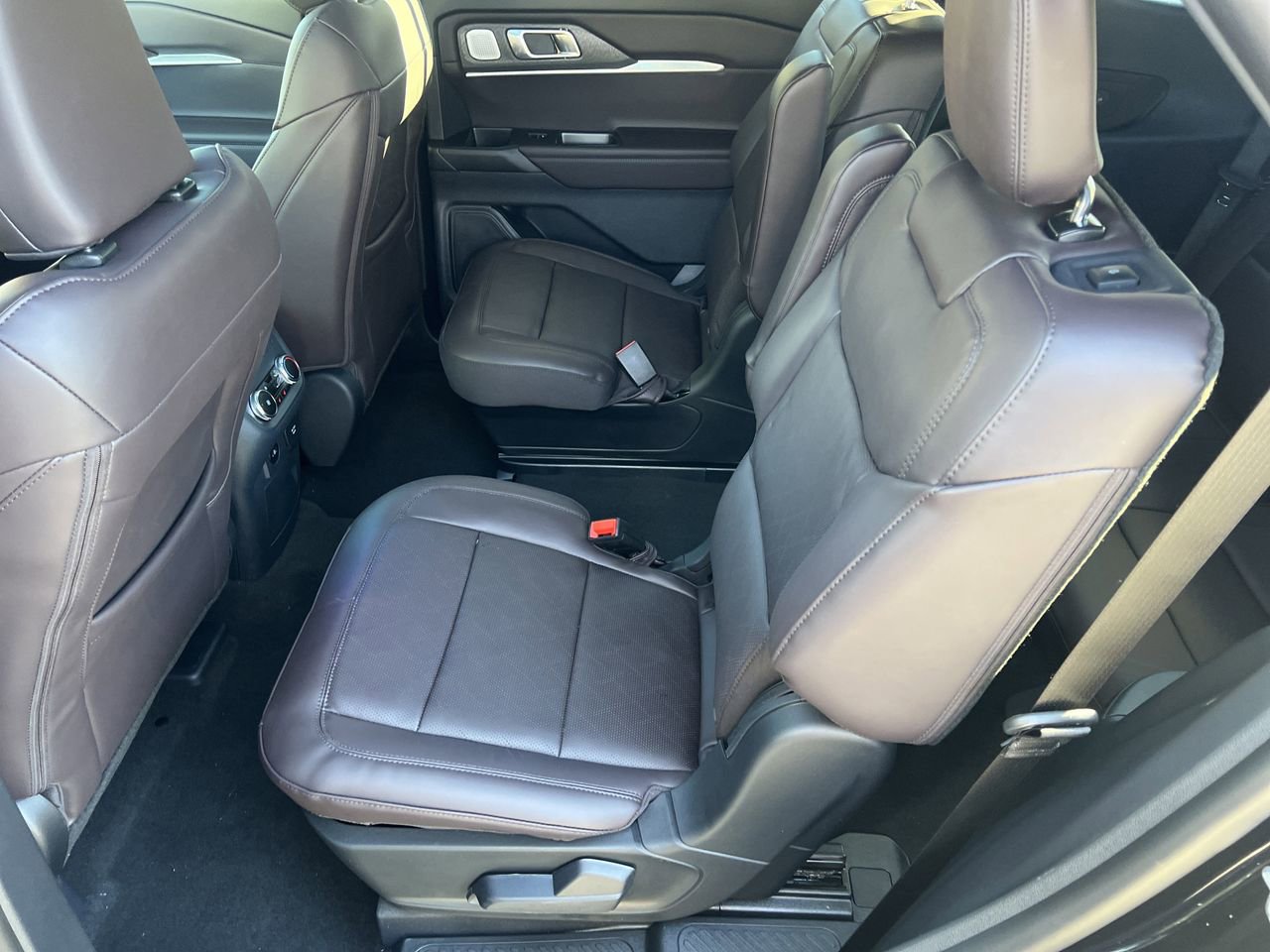 New 2026 Ford Explorer Platinum image 22