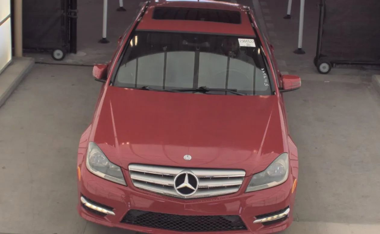 Used 2013 Mercedes-Benz C 250 Sedan image 2