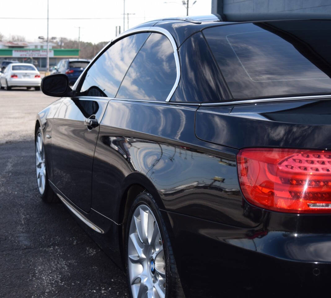 Used 2012 BMW 335i Convertible image 13