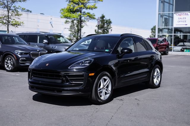 Used 2022 Porsche Macan AWD/4WD image 6