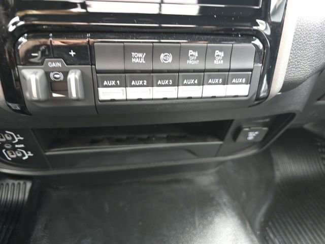 New 2026 RAM 3500 Tradesman AWD/4WD image 17