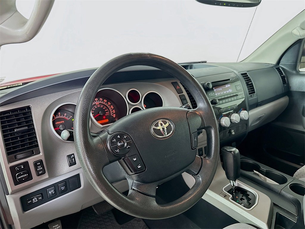 Used 2013 Toyota Tundra 4x4 CrewMax w/ SR5 Pkg image 10