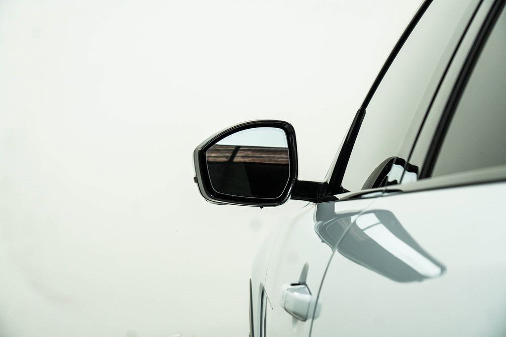 Used 2021 Jaguar F-PACE SVR image 14