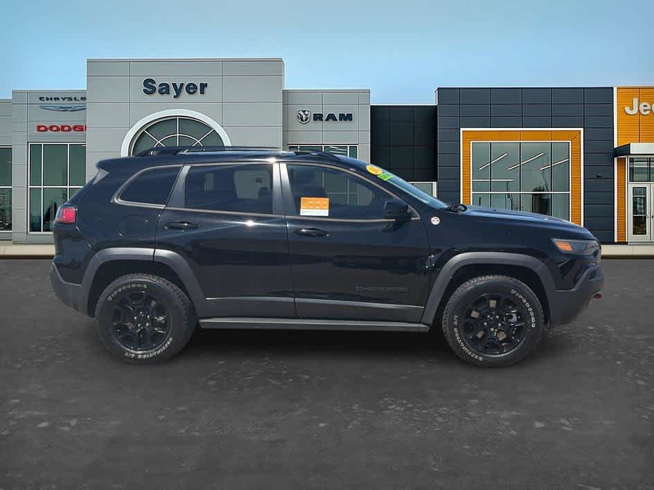 Used 2023 Jeep Cherokee Trailhawk w/ Trailer Tow Group AWD/4WD image 8