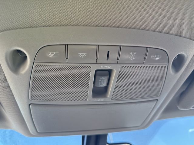 Used 2017 Nissan Maxima Platinum image 24